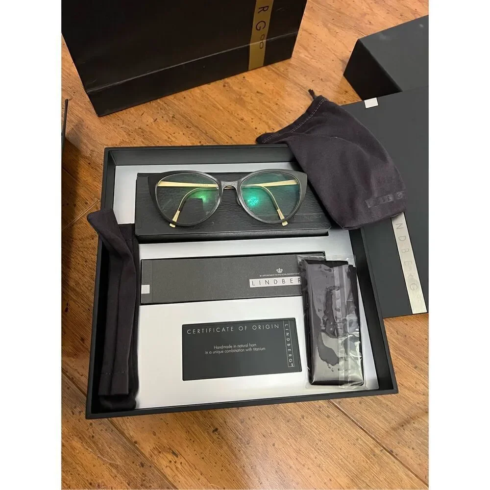LINDBERG buffalo horn trae titanium cat eye style eyeglasses